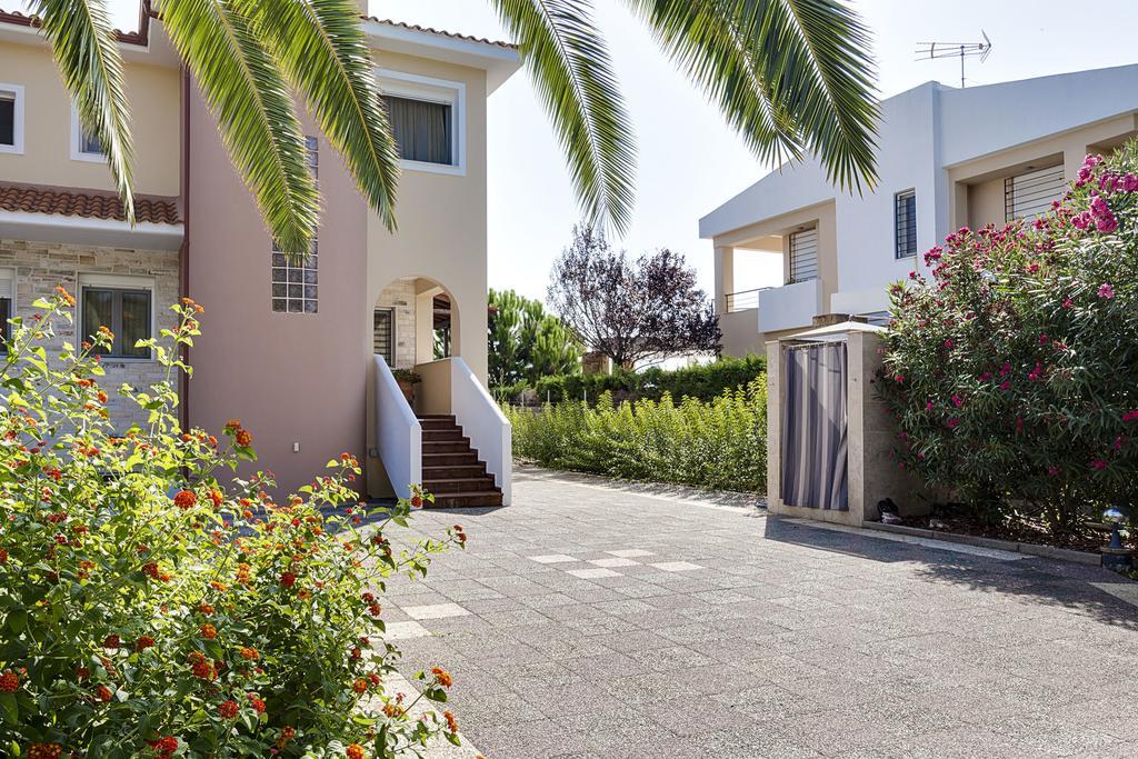 Villa Nefeli Akti Salonikiou B Agios Nikolaos  Buitenkant foto