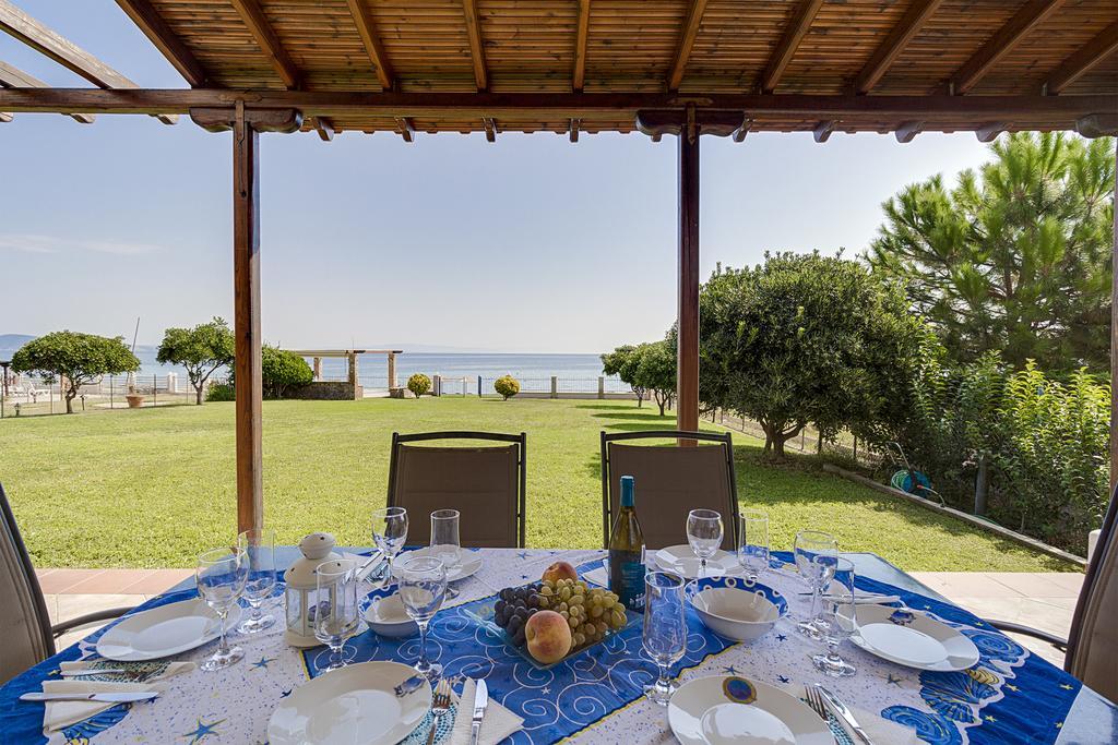 Villa Nefeli Akti Salonikiou B Agios Nikolaos  Buitenkant foto