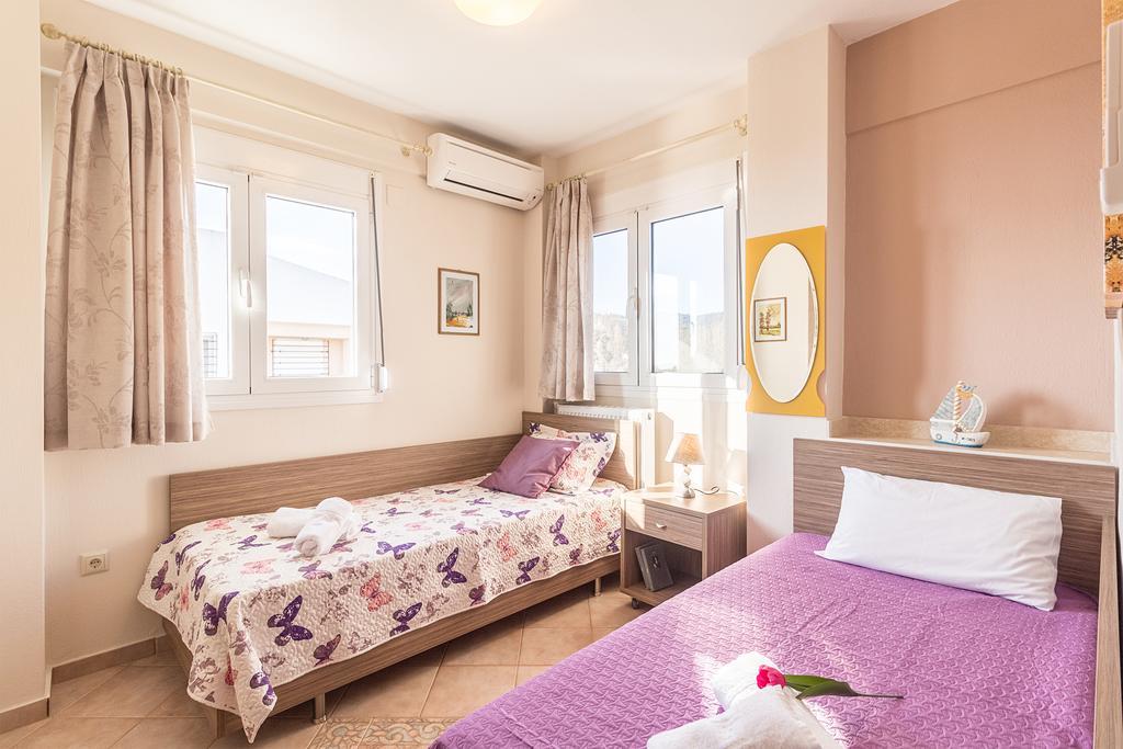 Villa Nefeli Akti Salonikiou B Agios Nikolaos  Buitenkant foto