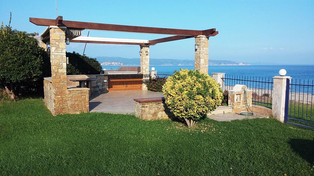 Villa Nefeli Akti Salonikiou B Agios Nikolaos  Buitenkant foto