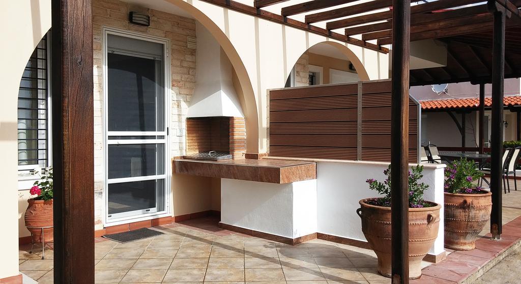 Villa Nefeli Akti Salonikiou B Agios Nikolaos  Buitenkant foto